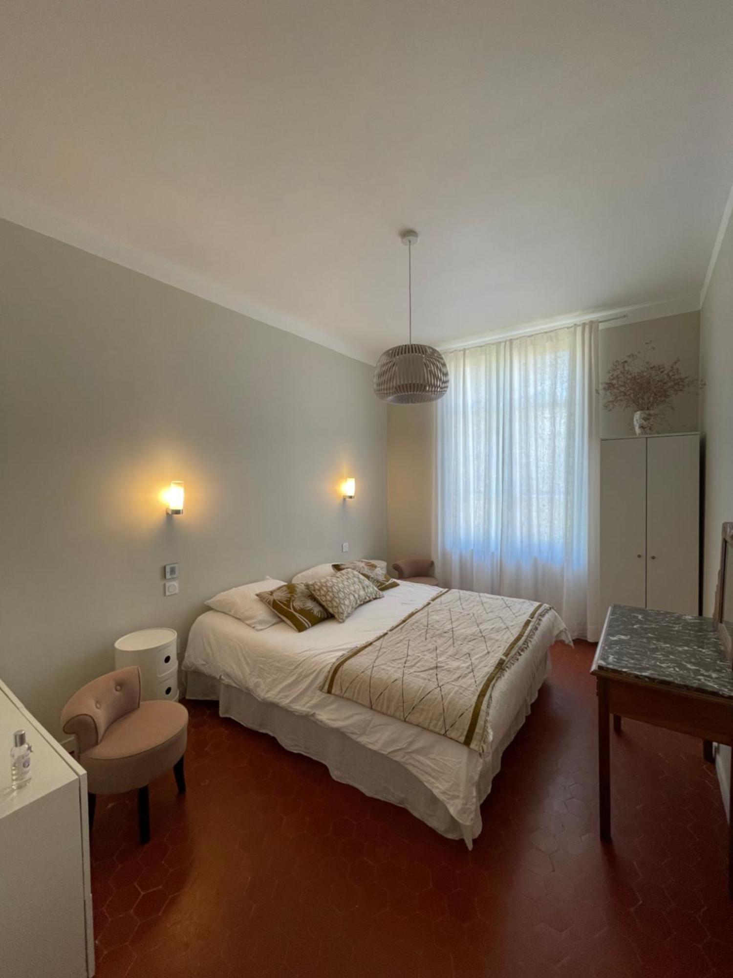 La Villa Des Amandiers Hyères Екстериор снимка